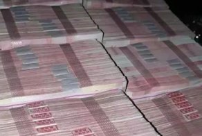 Китаец заплатил бывшей девушке $300 тысяч за расставание. Она сказала, что этого мало