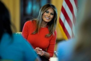 Первая леди США попала в больницу