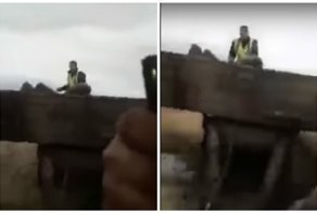 Необычная погоня: гаишник догоняет трактор в его прицепе