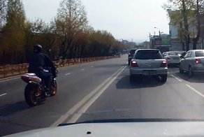 Прерванный полёт мотохруста по встречной полосе