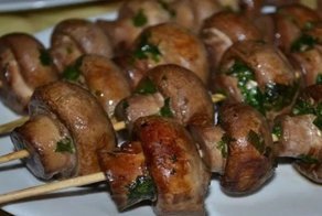 Пальчики оближешь: грибные шашлыки