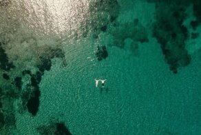 "Любовь действительно витает в воздухе": крутые свадебные фотографии с дрона