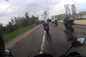 Потрачено: балбес на мотоцикле