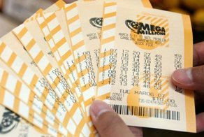 Дата свадьбы помогла женщине выиграть 9,6 миллиона долларов