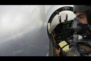 Посадка самолета на авианосец