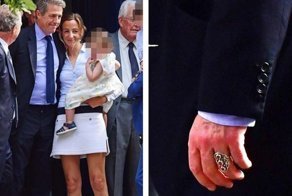Хью Грант впервые в 57 лет женился, выбрав для себя достаточно необычное обручальное кольцо