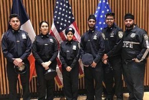 На улицы Нью-Йорка вышла первая женщина-полицейский в тюрбане