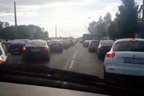 Всегда бы так: как пропускают "скорую" в Череповце
