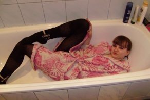 Гламурные девушки, считающие себя моделями