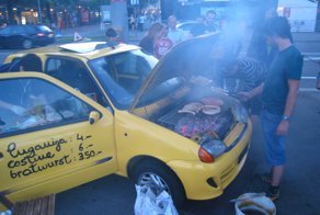 Дизайнер круто переделывает старые авто и использует их не по назначению