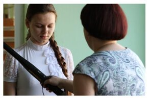 Школьница сняла бюстгальтер, чтобы пройти на ЕГЭ