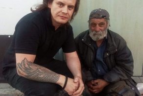 Пара из Челябинска помогла бездомному инвалиду вернуться на родину