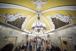 Московское метро приветствует футбольных болельщиков