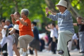 Фейк «Вестей недели»: в Китае не платят пенсии