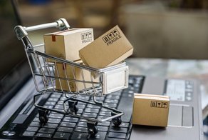 Таможенники надумали обложить пошлиной все покупки в интернете