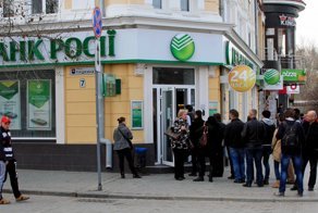 «Так решил Сбербанк»: россиянин год судился, пытаясь вернуть законные 5 млн руб