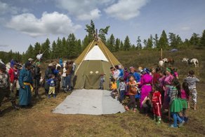 Вот как выглядит традиционная свадьба в монгольский степи!