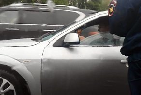 В Мурманске полицейские поймали неадекватного водителя, который даже не мог представиться