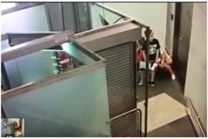 Это Внуково, и здесь непросто найти туалет: видео