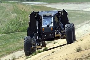 Разработчики военной техники из DARPA показали впечатляющие возможности машин будущего