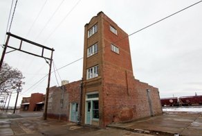 Как благодаря дерзкому мошеннику в Чикаго появился самый маленький в мире небоскреб