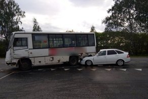 Авария дня. Приора и фургон столкнулись с автобусом