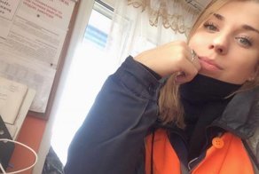 Девушки-работницы железной дороги