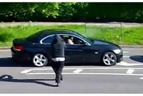В женщину несколько раз выстрелили в упор на улице, но ни разу не попали