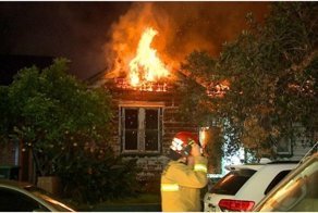 Пожарный из Австралии снял тушение пожара от первого лица