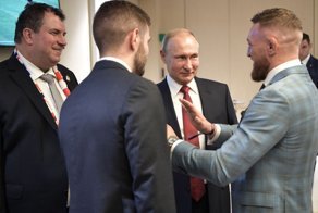 Макгрегор выложил совместное фото с Путиным