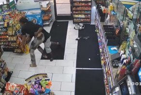 Женщина-трансгендер сошлась в рукопашной с вооружённым преступником и уступать ему не собиралась