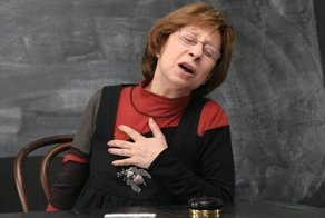 «Ах, простите меня, украинцы, деньги есть деньги!»: в Крым на съёмки приехала Ахеджакова