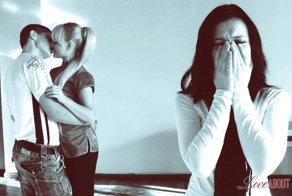 Жесткое наказание неверной девушки