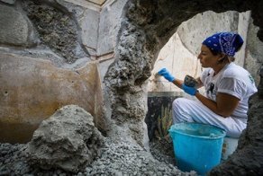 Археологи добыли новые сокровища в Помпеях
