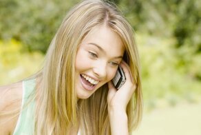 Крупнейшие операторы отменяют плату за входящие звонки в поездках по России