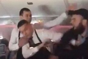 Видео: дебошир с рейса Москва - Тель-Авив предлагает "забить стрелку в Солнцево"