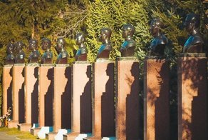 Герои забытых дворов