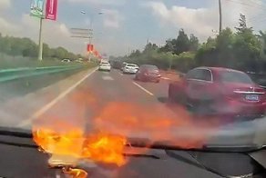 У жительницы Шанхая взорвался айфон после ремонта в китайском сервис-центре