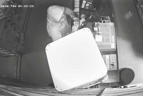 В Британии воры ограбили старинную аптеку, унеся при этом кассовые аппараты