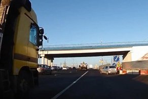 Тот случай, когда стоило притормозить, а не сигналить