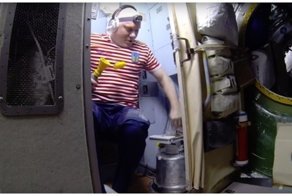 Как работает туалет на МКС