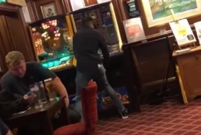 "Сорвал" джекпот в игровом автомате в центре Лондона