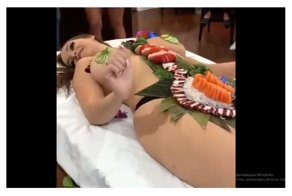 Красная рыба на нужном месте: видео сервировки праздничного стола 18-летнего парня