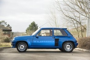 Спортивный хэтчбек Renault 5 Turbo 1983 года