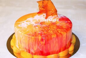 Муссовый абрикосовый торт c карамелизированным шоколадом