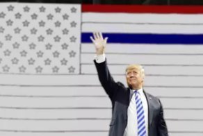 Подсмотрено в буржунете, или как в там стебут Трампа