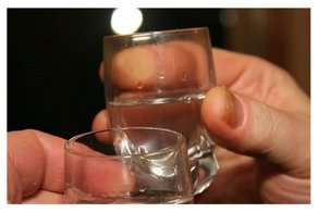 Стала известна вымирающая от алкоголя страна. И это не Россия