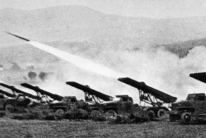 Мощь легендарной советской системы бесствольной полевой реактивной артиллерии "Катюша"