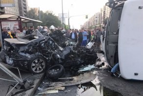 Авария дня. BMW опрокинула маршрутку на бок в Петербурге