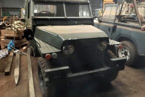 На ферме в Шотландии случайно обнаружили редкие автомобили